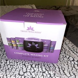 Complete waxing kit